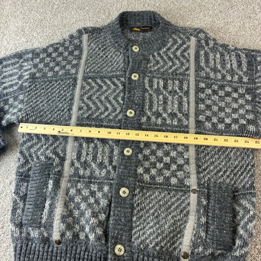 Mens Fashion Italy Knit Cardigan‎ Gray Novelty Pattern Country Club Patch